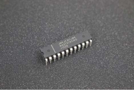 MAX7219CNG DIP Serial Interface IC