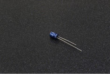 ELNA 33uf 16V Electrolytic Capacitor