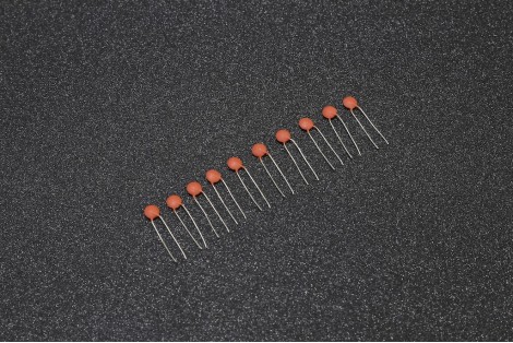 560pF 50v DIP Ceramic Disc Capacitor ( 561 )