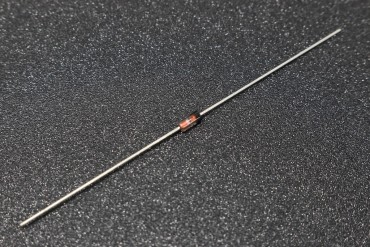 BZX55C2V7 (2.7V) 0.5W Zener diode