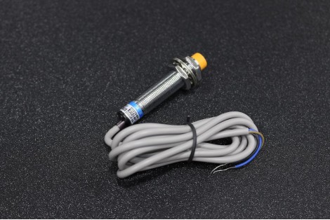 LJ12A3-4-Z/BY Inductive Proximity Sensor (PNP)