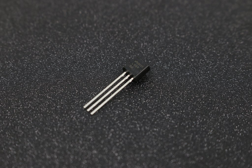 LM35DZ Precision Centigrade Temperature Sensor